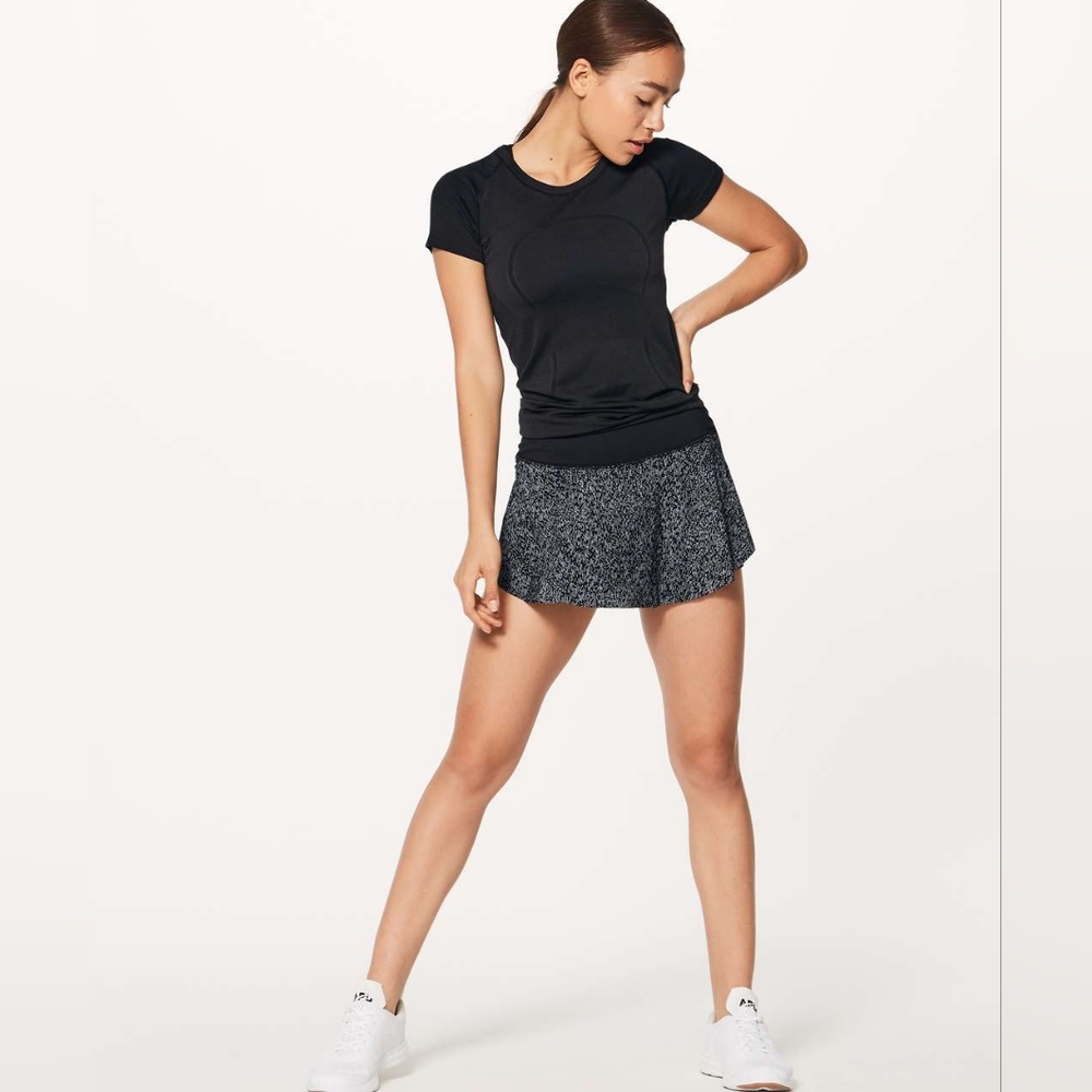 Lululemon Quick Pace Skirt (13")(Soundwave White Black) - Picture 6 of 16